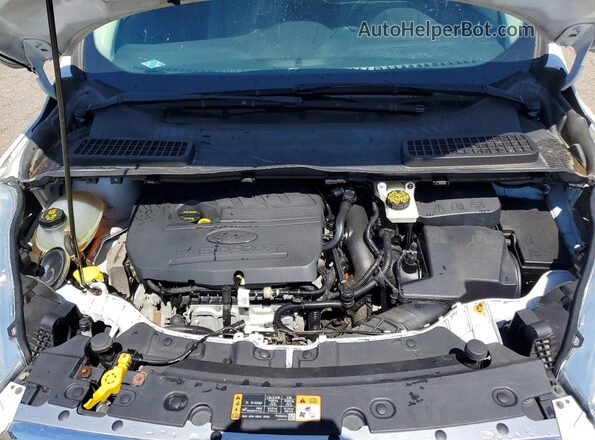 1FMCU9GD7HUB27259 2017 FORD ESCAPE White Engine compartment view