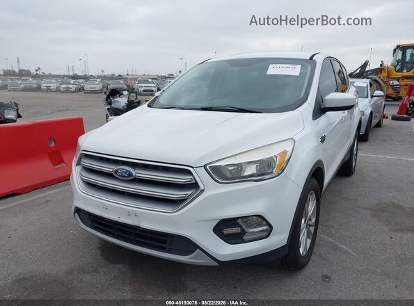 1FMCU9GD7HUC02669 2017 FORD ESCAPE Белый Передняя левая четверть