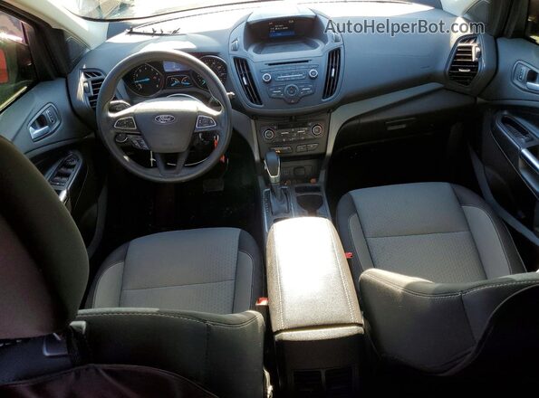 1FMCU9GD7JUB09902 2018 FORD ESCAPE Бордовый Вид панели приборов