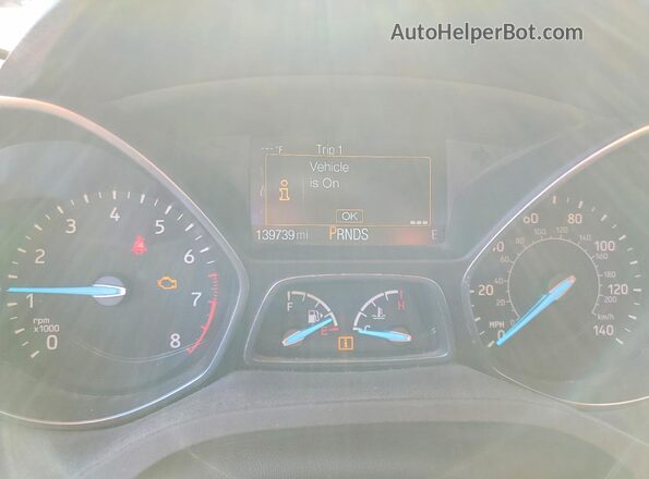 1FMCU9GD7JUB09902 2018 FORD ESCAPE Бордовый Вид щитка приборов