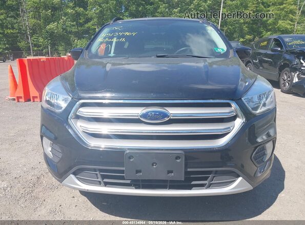 1FMCU9GD7JUC16335 2018 FORD ESCAPE Black Widok z przodu