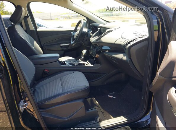 1FMCU9GD7KUA73565 2019 FORD ESCAPE Черный Вид салона спереди