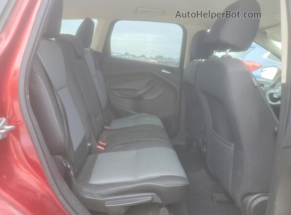 1FMCU9GD8HUC42582 2017 FORD ESCAPE Red Widok wnętrza z tyłu