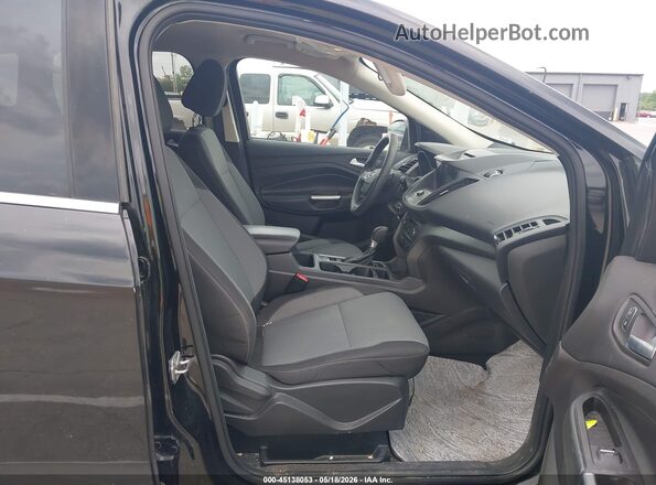 1FMCU9GD8HUD95365 2017 FORD ESCAPE Black Widok wnętrza z przodu