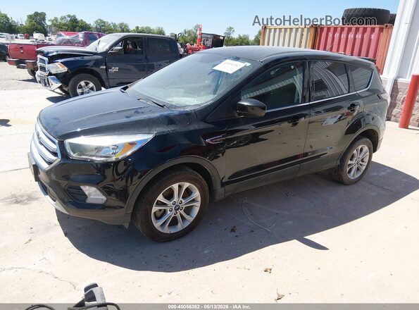 1FMCU9GD8HUE24864 2017 FORD ESCAPE Черный Передняя левая четверть