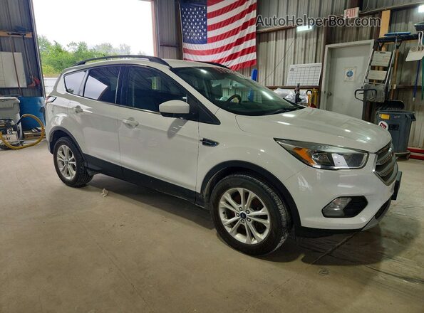 1FMCU9GD8JUB39376 2018 FORD ESCAPE Белый Передняя правая четверть
