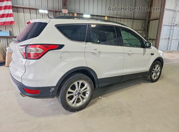 1FMCU9GD8JUB39376 2018 FORD ESCAPE Белый Задняя правая четверть