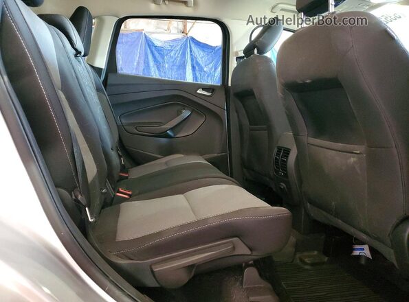 1FMCU9GD8KUA45970 2019 FORD ESCAPE Серебряный Вид задней части салона