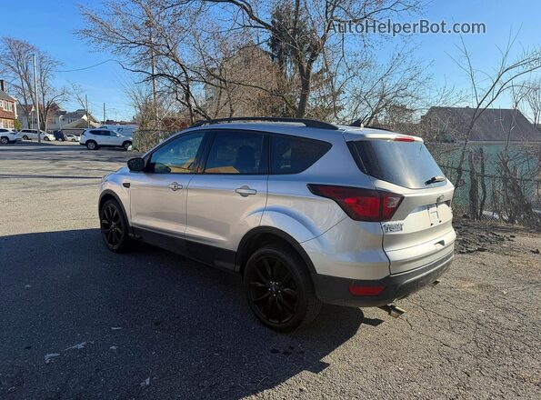 1FMCU9GD8KUB73559 2019 FORD ESCAPE Серебряный Задняя правая четверть