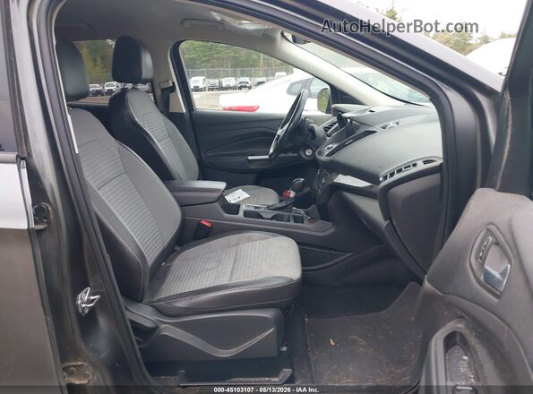 1FMCU9GD9HUD07052 2017 FORD ESCAPE Серый Вид салона спереди