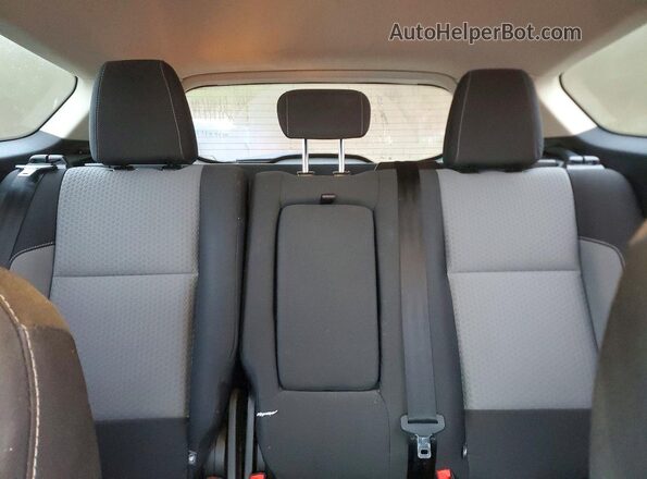 1FMCU9GD9HUD99067 2017 FORD ESCAPE White Widok tylnych siedzeń