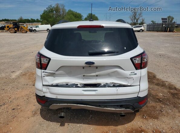 1FMCU9GD9JUC06499 2018 FORD ESCAPE Белый Вид сзади