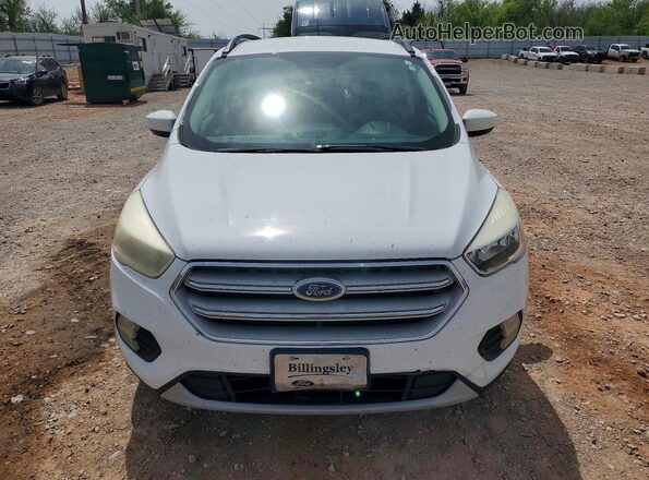 1FMCU9GD9JUC06499 2018 FORD ESCAPE Белый Вид спереди