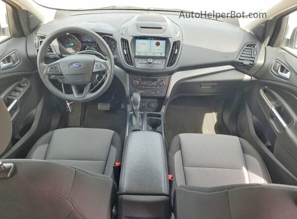 1FMCU9GD9JUC06499 2018 FORD ESCAPE Белый Вид панели приборов