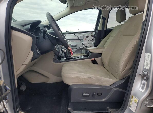 1FMCU9GD9KUB64580 2019 FORD ESCAPE Серебряный Вид салона спереди
