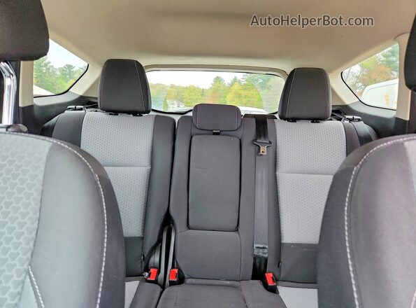 1FMCU9GDXHUC57715 2017 FORD ESCAPE Red Widok tylnych siedzeń