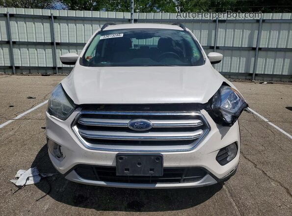 1FMCU9GDXHUE31346 2017 FORD ESCAPE White Widok z przodu