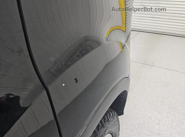 1FMCU9HD1JUB28394 2018 FORD ESCAPE Черный 