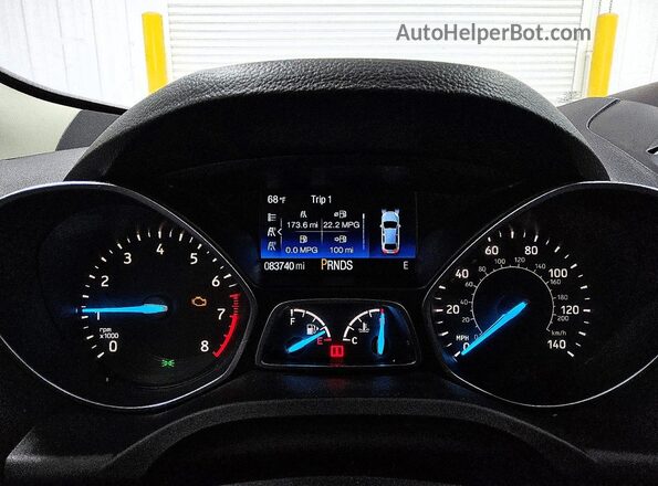1FMCU9HD1JUB28394 2018 FORD ESCAPE Черный Вид щитка приборов