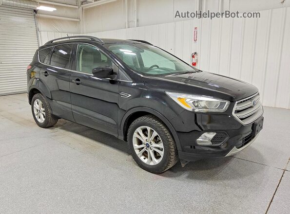 1FMCU9HD1JUB28394 2018 FORD ESCAPE Черный Передняя правая четверть