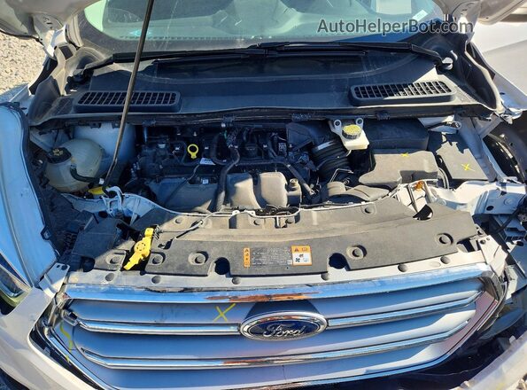 1FMCU9J91HUD51325 2017 FORD ESCAPE White Вид задньої частини салону