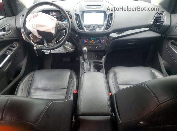 1FMCU9J93HUB84692 2017 FORD ESCAPE Red Widok deski rozdzielczej