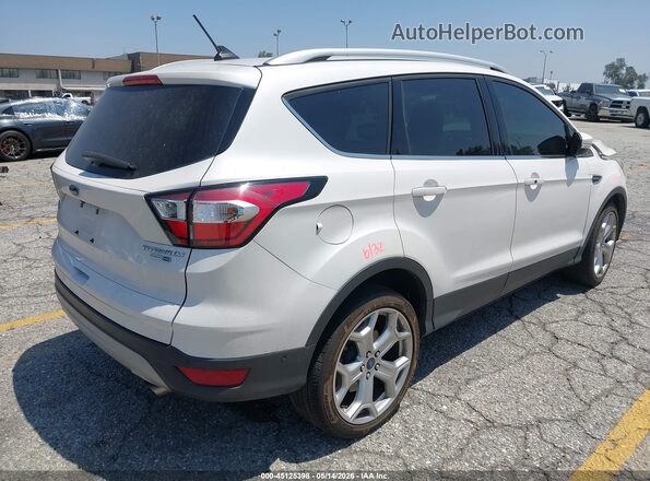 1FMCU9J93JUA67233 2018 FORD ESCAPE Белый Задняя правая четверть