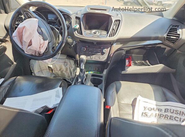1FMCU9J95HUD87597 2017 FORD ESCAPE Black Widok deski rozdzielczej