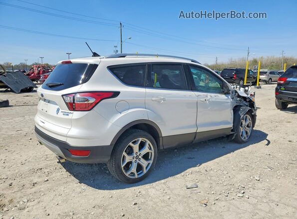 1FMCU9J96JUA08533 2018 FORD ESCAPE Белый Задняя правая четверть