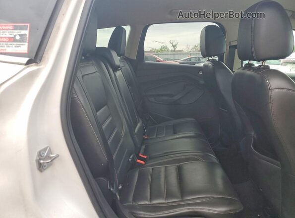 1FMCU9J97HUB48374 2017 FORD ESCAPE Белый Вид задних сидений