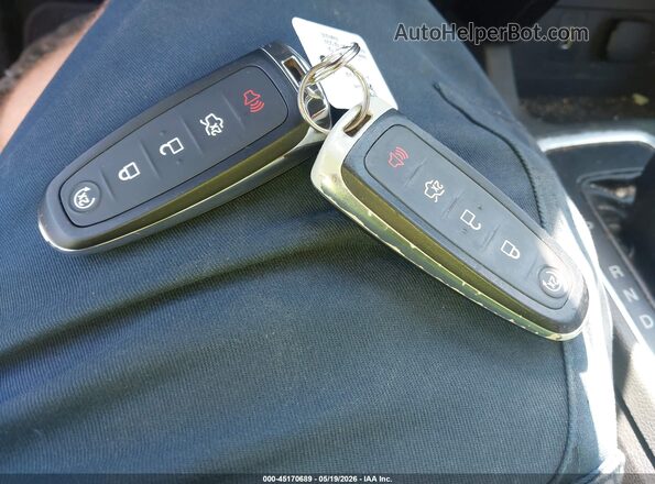 1FMCU9J97HUD55699 2017 FORD ESCAPE Черный Вид панели приборов