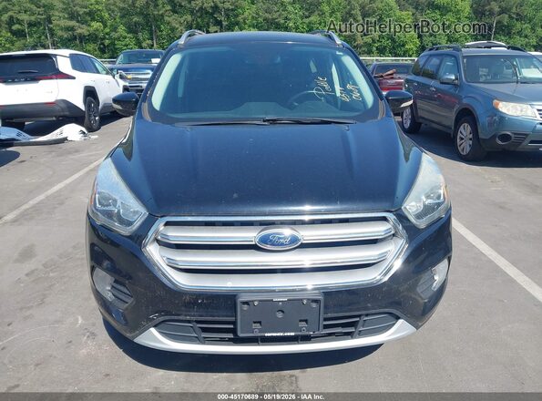 1FMCU9J97HUD55699 2017 FORD ESCAPE Черный Вид щитка приборов