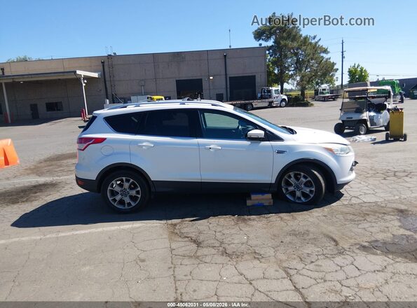 1FMCU9J9XGUB02276 2016 FORD ESCAPE Белый Вид щитка приборов