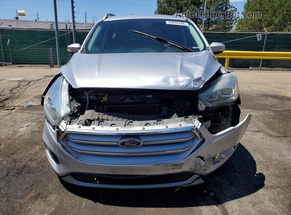 1FMCU9J9XHUD96313 2017 FORD ESCAPE Серебряный Вид спереди