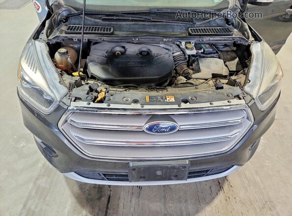 1FMCU9J9XJUC89400 2018 FORD ESCAPE Серебряный Вид подкапотного пространства