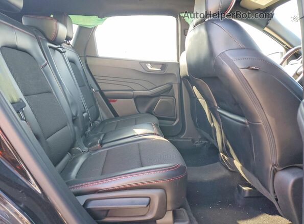 1FMCU9MN8PUA23116 2023 FORD ESCAPE Черный Вид задней части салона