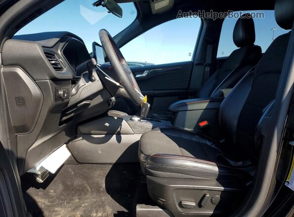 1FMCU9MN8PUA23116 2023 FORD ESCAPE Черный Вид салона спереди