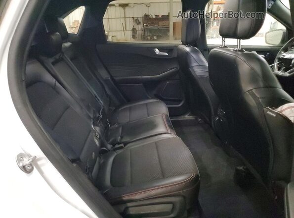 1FMCU9MN9PUA54598 2023 FORD ESCAPE White Vista interior trasera