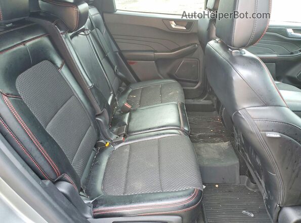 1FMCU9MNXRUB02483 2024 FORD ESCAPE Silver Widok wnętrza z tyłu