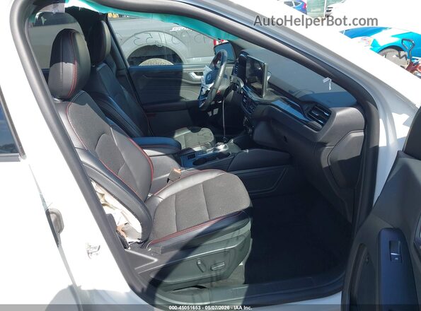 1FMCU9NA2PUA38447 2023 FORD ESCAPE Белый Вид салона спереди