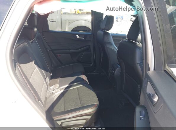 1FMCU9NA2PUA38447 2023 FORD ESCAPE Белый Вид наклейки с VIN-кодом