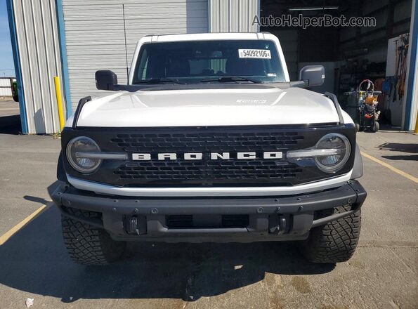 1FMEE2BP2RLA35028 2024 FORD BRONCO White წინა ხედი