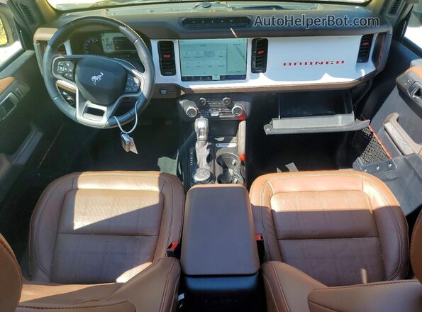 1FMEE4GP2PLA71478 2023 FORD BRONCO Yellow Vista del salpicadero
