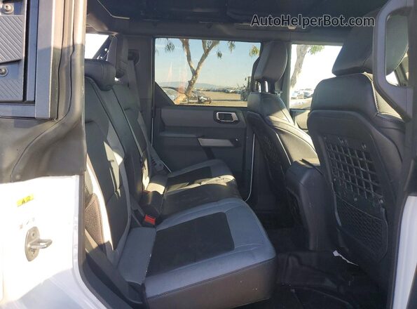 1FMEE5BP1PLB64201 2023 FORD BRONCO White Вид задньої частини салону