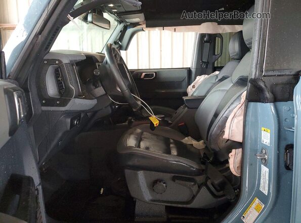1FMEE5BP2PLC00154 2023 FORD BRONCO Синий Вид салона спереди