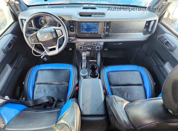 1FMEE5BP9PLA98724 2023 FORD BRONCO Синий Вид панели приборов