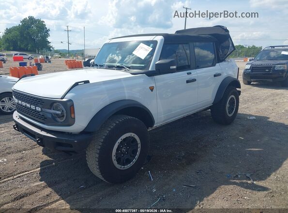 1FMEE5DP0MLA98944 2021 FORD BRONCO White Vista tres cuartos delantera izquierda