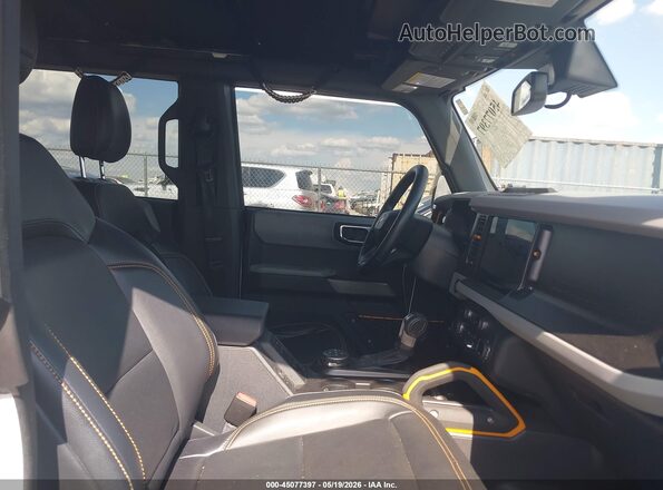 1FMEE5DP0MLA98944 2021 FORD BRONCO White Vista interior delantera