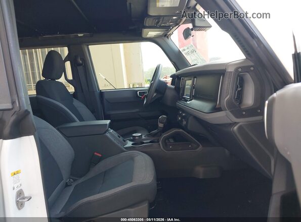 1FMEE5DP2NLA73612 2022 FORD BRONCO Белый Вид салона спереди