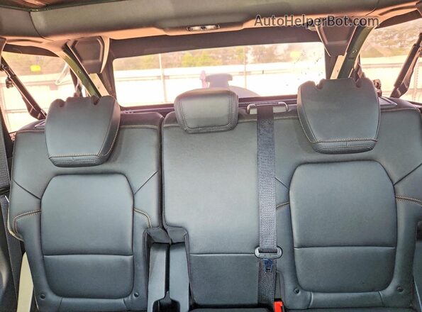 1FMEE5DP5PLB33269 2023 FORD BRONCO Green Vista de los asientos traseros